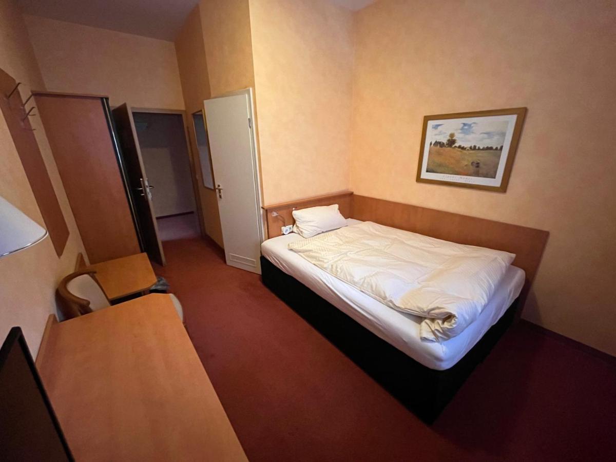 Landhotel Ritter-Post Angelbachtal ภายนอก รูปภาพ