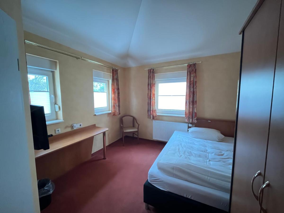 Landhotel Ritter-Post Angelbachtal ภายนอก รูปภาพ